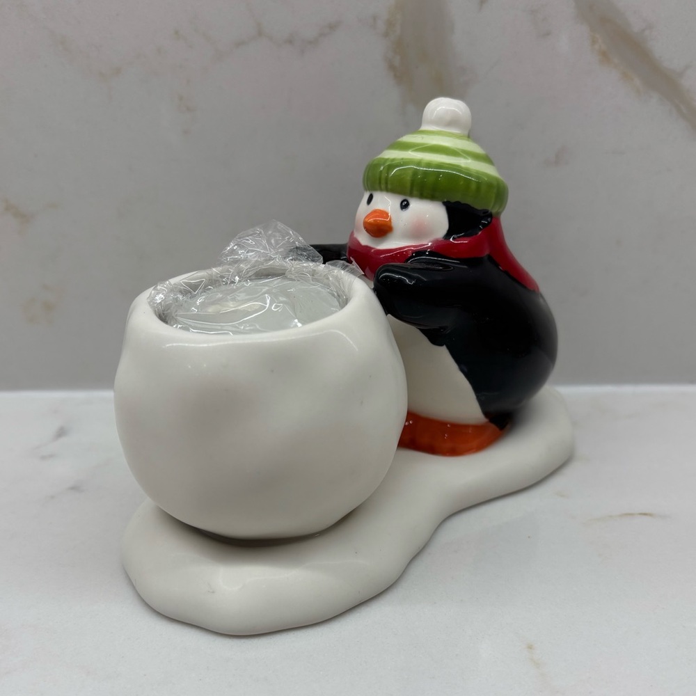 New Ceramic Hallmark Penguin With Snowball Tea Light Candle Holder